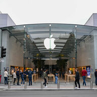 【驚愕】時価総額3.6兆ドル超え、アップルの成長戦略とiPhone16の影響