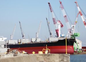 投資家必見！海運株の成長と利回り5％超えの可能性