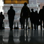 氷河期世代のリアル：手取り18万円の46歳男性が語る転職と負い目