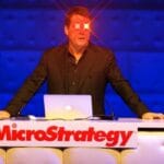 マイクロストラテジーのビットコイン戦略に学ぶ！マイニング事業者の成功法則