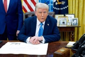 トランプ関税が日本企業に与える影響とは?中国・インドへの移転の波