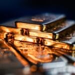 金現物価格、再び3000ドル突破!その背景に迫る