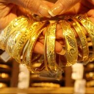 金価格が3000ドルの壁を越えた理由と未来の投資戦略