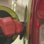 190円台の壁を越えて：ガソリン価格の最新動向とその影響