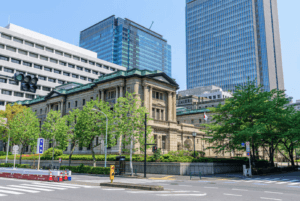 政策金利維持、ビットコイン価格は安定を見せる理由