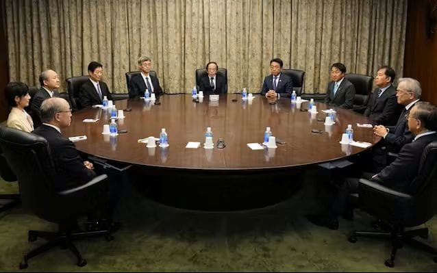 【悲報】日経平均が反落した理由、誰も予想できんかったやろがい!