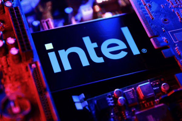 【悲報】エヌビディア、インテルに50億ドル出資で半導体共同開発やんけ