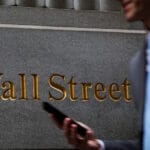 【悲報】ウォール街のCEOが株価調整を予告するやんけ!