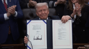 トランプさんのおかげで43日間の政府閉鎖が終わったで!草