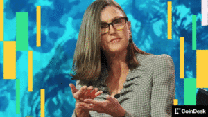 【朗報】アーク・インベスト、コインベース株1650万ドル購入やんけ!