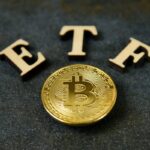 【悲報】ビットコインETFが終焉?40億ドル流出で仮想通貨ヤバいんやけど
