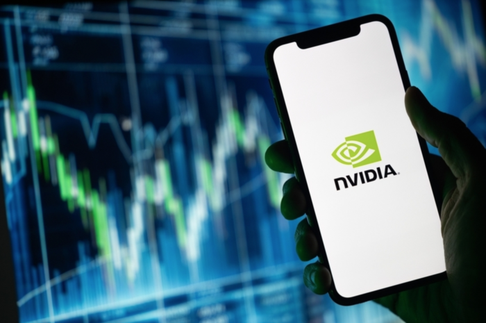 AI半導体王者エヌビディア、株価が30%下落する理由
